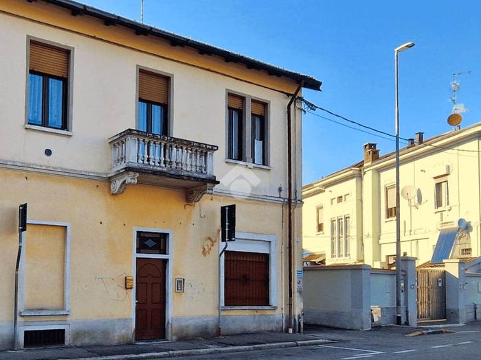 Casa trilocale in vendita in Via Tiro a Segno, Madonna in Campagna, Gallarate