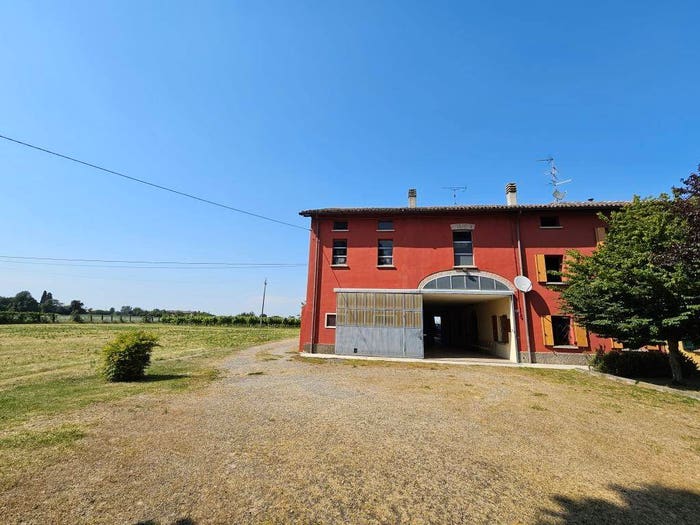 Casa quadrilocale in vendita in Via Ludovico Ariosto, Bibbiano