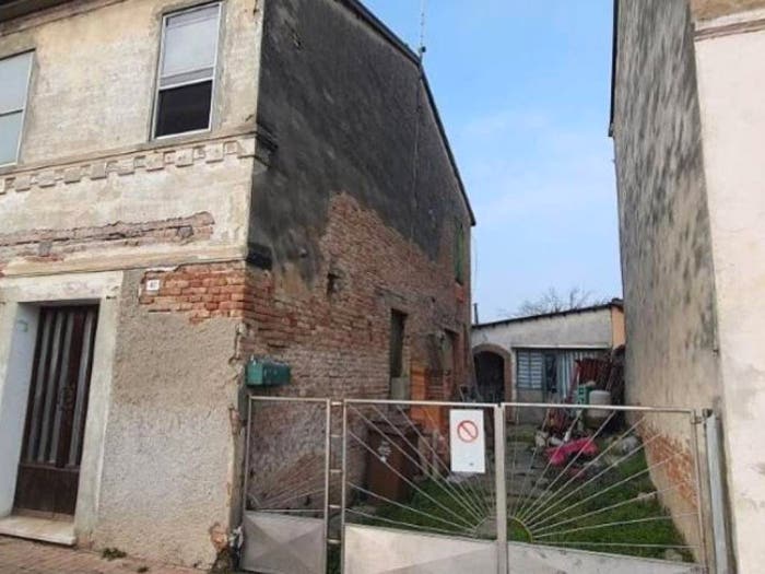 Casa con 5 locali in vendita in Via Roma, Quingentole