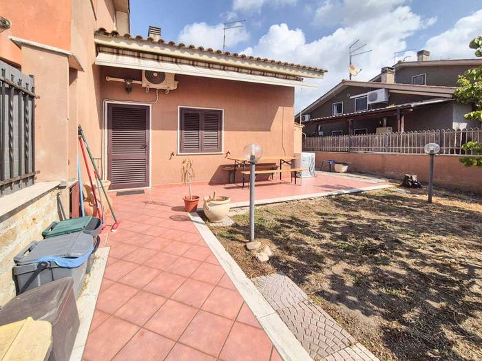 Casa trilocale in vendita in Via Eugenio Rinaldi, Centro, Cerveteri