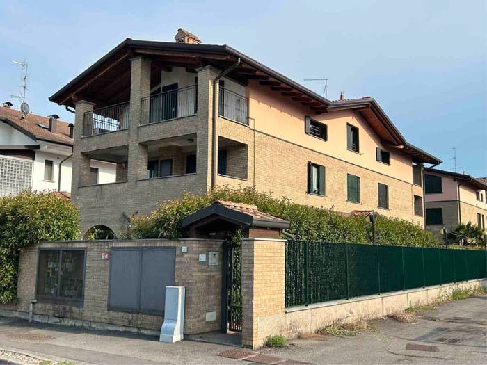 Appartamento trilocale in vendita in Via Val Seriana, Lainate