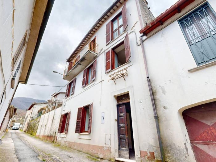 Casa trilocale in vendita in Via della Valle, Centro, Contigliano