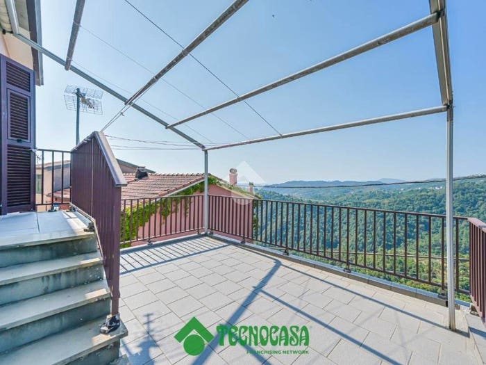 Casa bilocale in vendita in Via della Chiesa, Tivegna, Follo