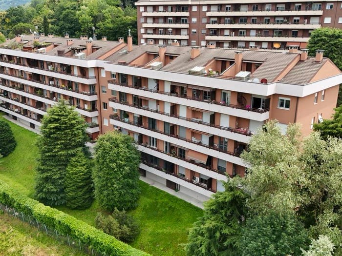 Appartamento trilocale in vendita in Via Salvatore Quasimodo, Sagnino, Como