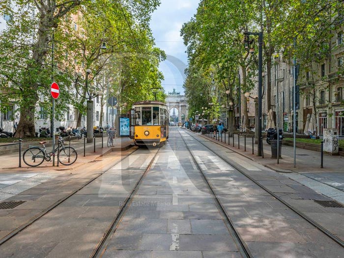 Appartamento quadrilocale in vendita in Piazza Carlo Caneva, Sempione, Milano