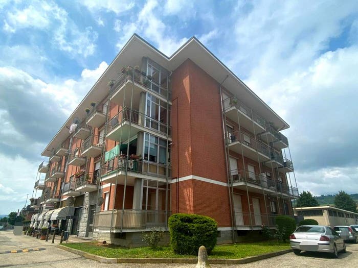 Appartamento trilocale in vendita in Via Neive, Baraccone, Castagnito