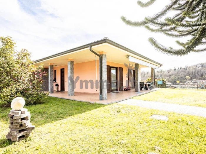 Casa con 6 locali in vendita in Via della Cappelletta, Centro, Cittiglio