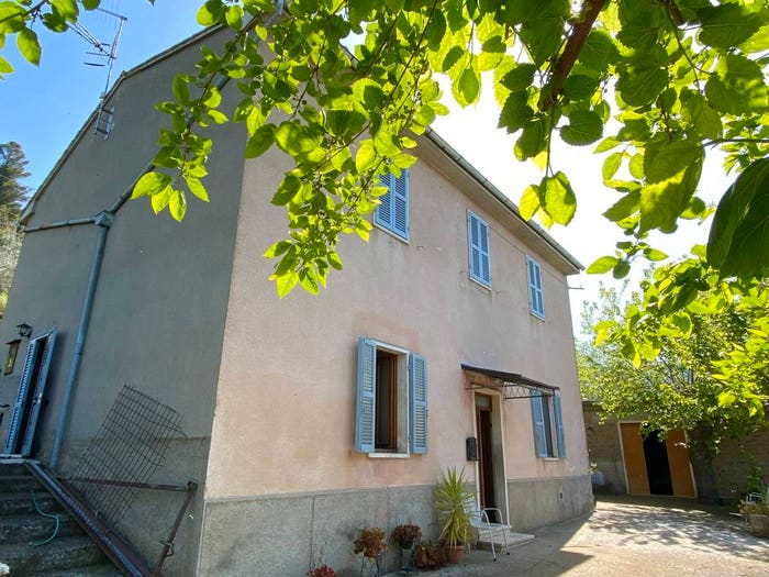 Casa con 6 locali in vendita in Via Piagge, Centro, Guardea