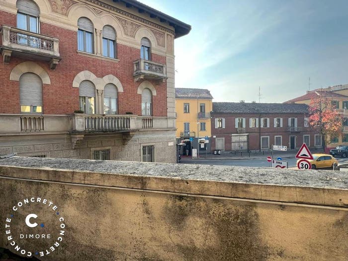 Appartamento con 5 locali in vendita in Via Roma, Centro Storico, Chieri