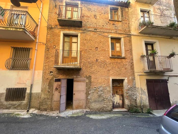 Casa trilocale in vendita in Via Marche, Nicastro Sambiase, Lamezia Terme