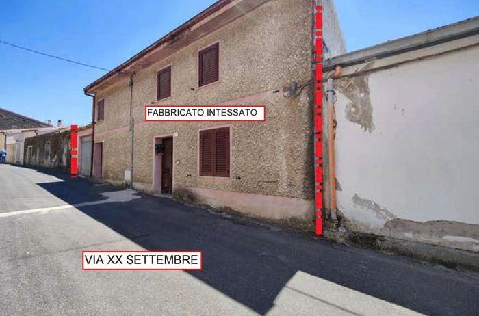 Casa con 6 locali in vendita in Via Xx Settembre, Borore