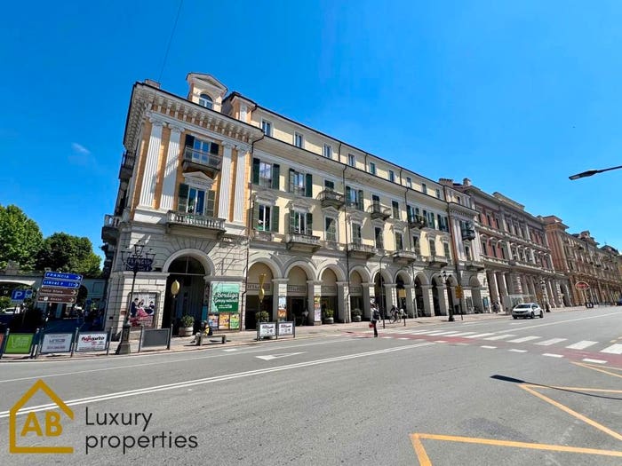 Casa quadrilocale in vendita in Corso Nizza, Centro, Cuneo
