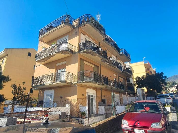 Appartamento quadrilocale in vendita in Mili San Marco, Mili, Messina