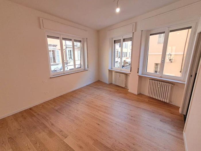 Appartamento quadrilocale in vendita in Strada Giuseppe Garibaldi, Centro Storico, Parma