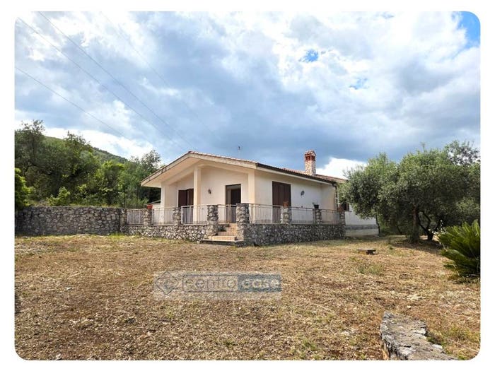 Casa quadrilocale in vendita in Itri