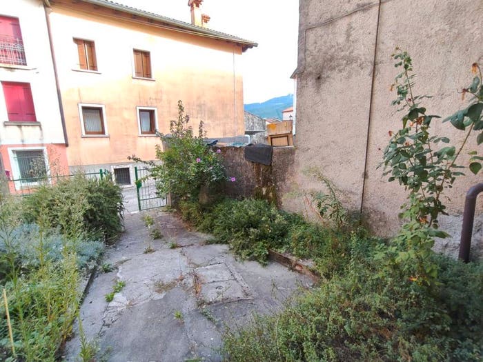 Casa quadrilocale in vendita in Via Mezzavilla, Centro, Arsiero