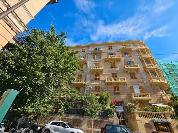 Appartamento quadrilocale in vendita in Via Martiri della Libertà, Pegli, Genova