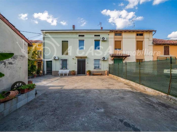 Casa con 6 locali in vendita in via giaranzana, Santa Croce, Polesine Zibello