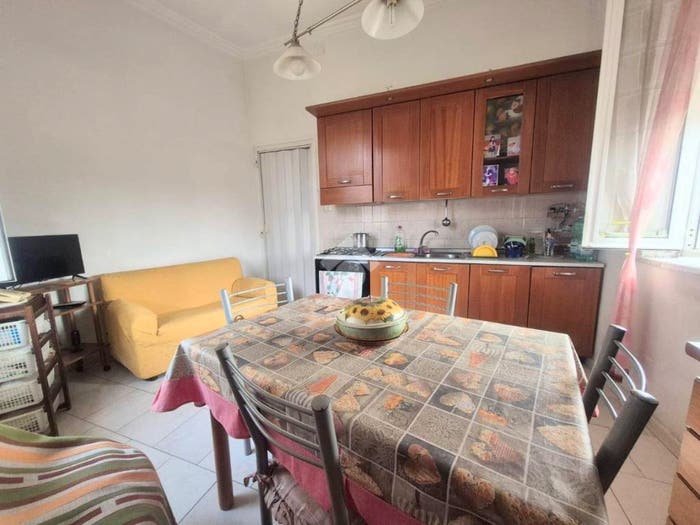 Appartamento trilocale in vendita in Via S Giovanni de Matha, Poggioreale, Napoli