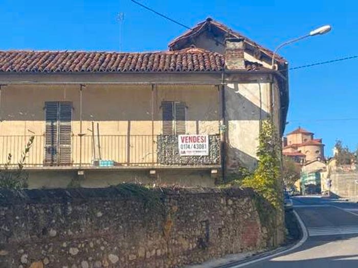 Casa quadrilocale in vendita in Via Di Santa Croce, Piazza, Mondovì