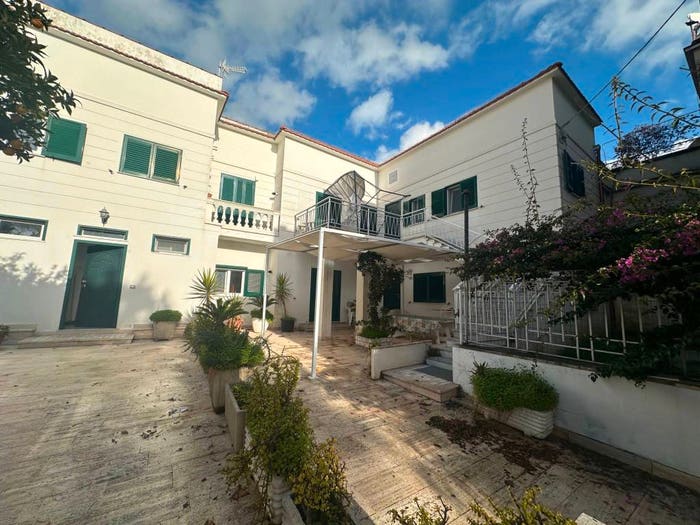 Casa con 6 locali in vendita in Via Vindicio, Centro, Formia