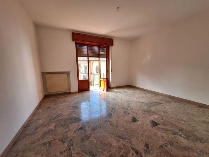 Appartamento trilocale in vendita in Via Luigi Ghizzoni, Centro, Ponte dell'Olio