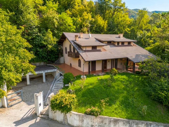 Casa con 6 locali in vendita in Centro, Bassano del Grappa