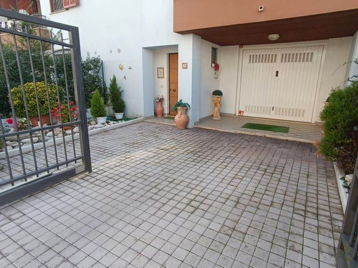 Casa con 6 locali in vendita in Via dell'Olmo, Ceccano