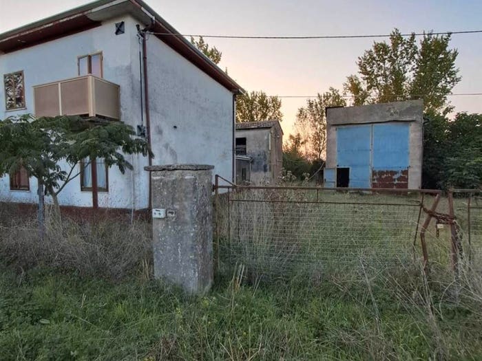 Casa con 6 locali in vendita in Mirandola