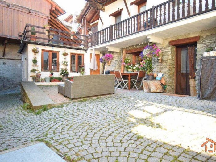 Appartamento trilocale in vendita in Rue Beon, Antagnod, Ayas
