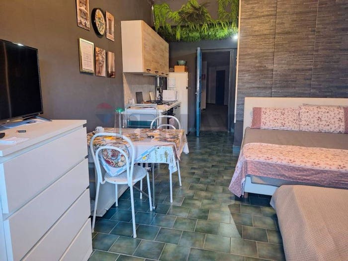 Appartamento monolocale in vendita in via pietre nere, Porticato, GiardiniNaxos