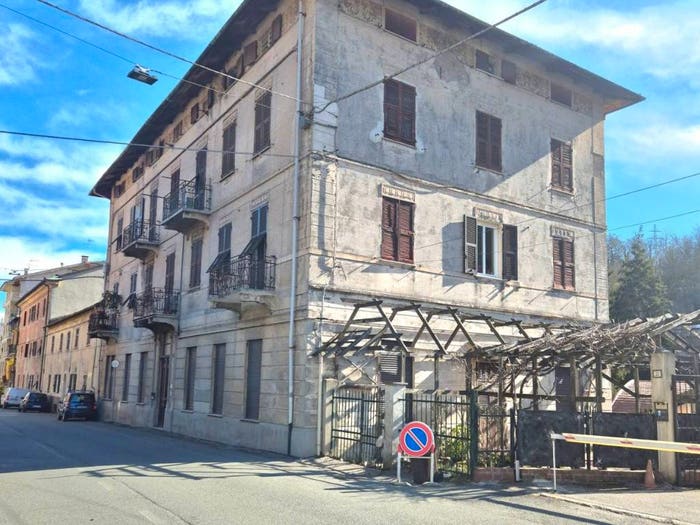 Appartamento con 6 locali in vendita in Via Roma, Centro, Busalla