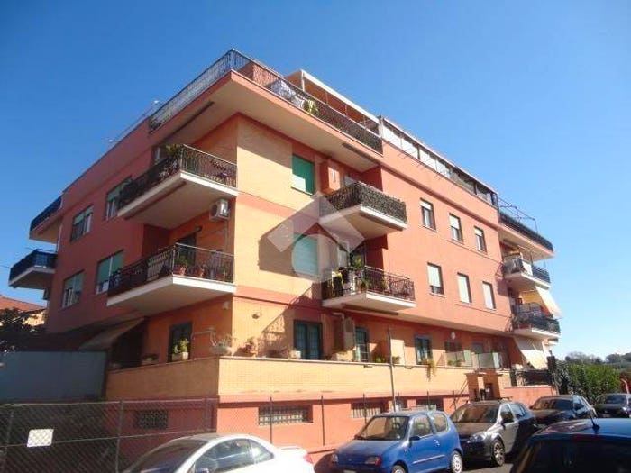 Appartamento trilocale in vendita in Via emilia, Cecchina, Albano Laziale