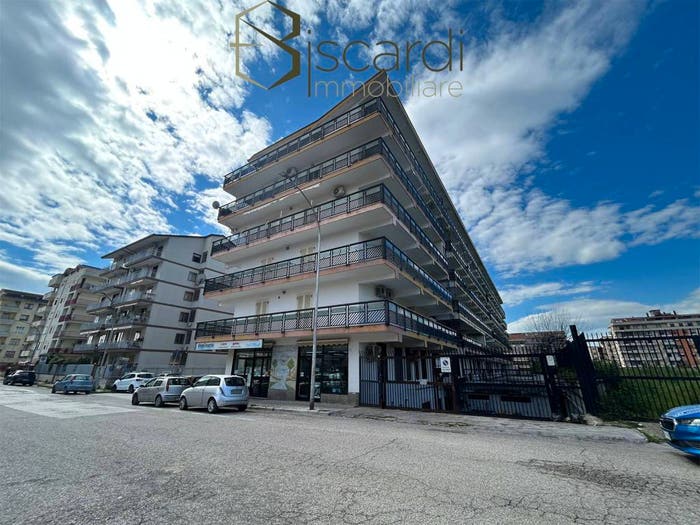 Appartamento quadrilocale in vendita in Via Antonio Canova, Via Ruggiero, Caserta
