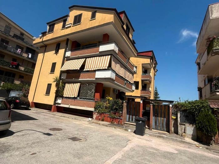 Appartamento trilocale in vendita in Via Michelangelo Buonarroti, Centro, Acerra