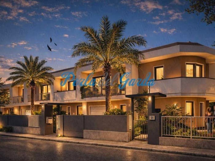 Casa quadrilocale in vendita in Centro, Peschiera del Garda