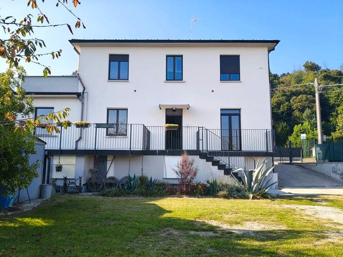 Casa con 6 locali in vendita in Via Casarico, Montano Lucino