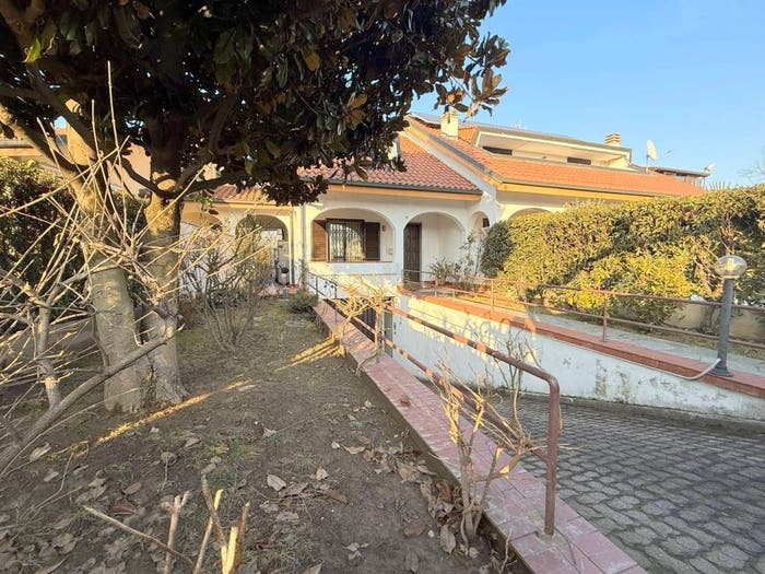 Casa con 5 locali in vendita in Via Asti, Centro, Rivalta di Torino