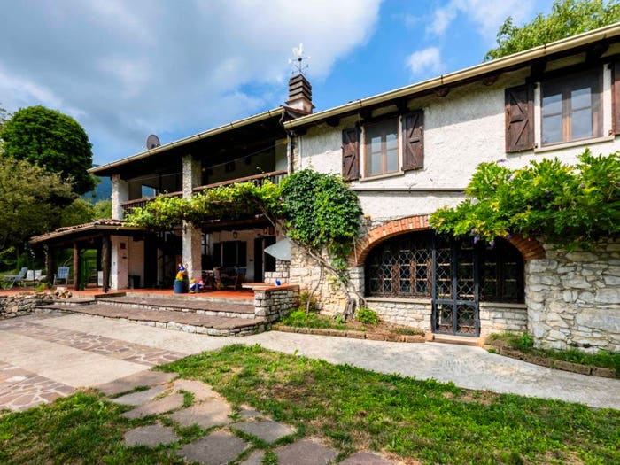 Casa con 6 locali in vendita in Vigolo