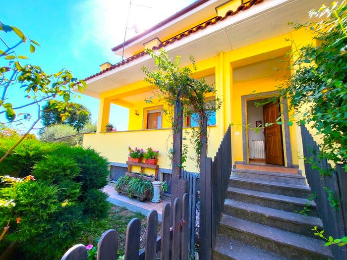 Casa quadrilocale in vendita in Via Giovanni Ferrauti, Calcata