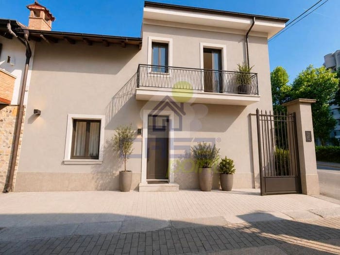 Casa quadrilocale in vendita in VIA V EMANUELE, Centro, Casalpusterlengo