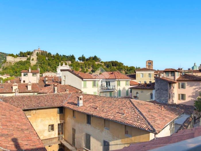 Appartamento trilocale in vendita in Via fratelli bandiera, Carmine, Brescia