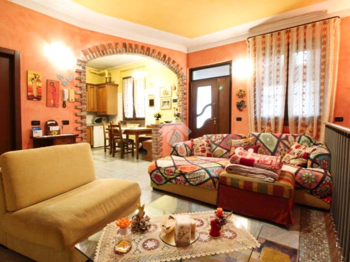 Casa con 6 locali in vendita in Via Pavia, Bressana, Bressana Bottarone