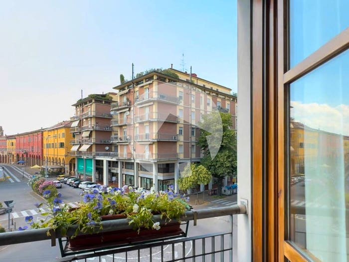 Appartamento quadrilocale in vendita in Viale Vittorio Cottafavi, Centro, Correggio