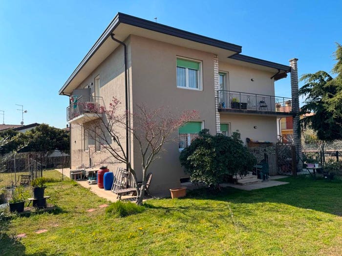 Appartamento trilocale in vendita in Via Rosa, Centro, Pescantina