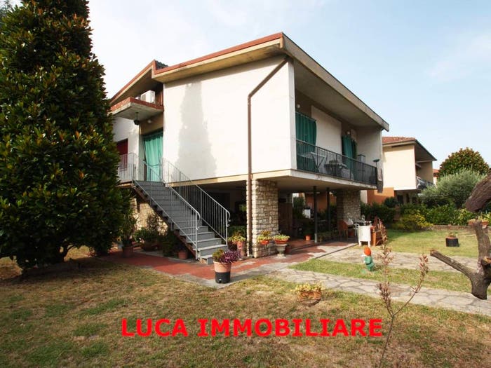 Casa con 6 locali in vendita in Via Ottone Rosai, Alberghi Via Romana Pescia Morta, Pescia