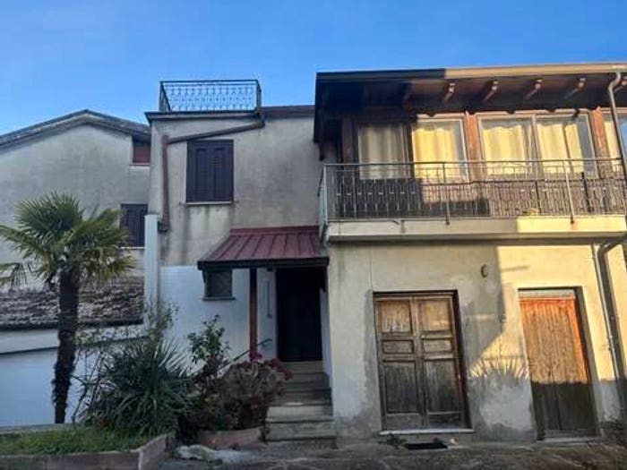 Casa con 6 locali in vendita in Via Roma No Number, Tora, Tora e Piccilli