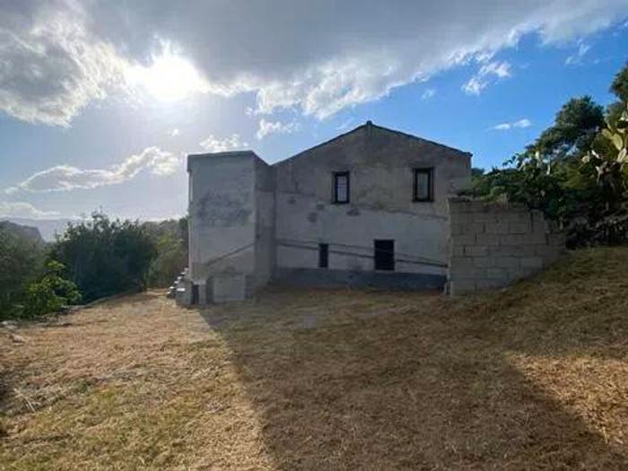 Casa quadrilocale in vendita in Contrada Santa Domenica No Number, Placanica