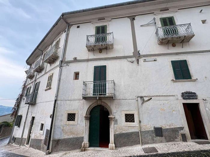 Appartamento quadrilocale in vendita in Via Nazionale, Civitella Alfedena
