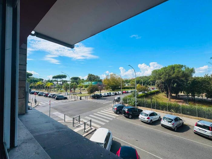 Appartamento quadrilocale in vendita in Via Vedana, Ardeatino Montagnola, Roma